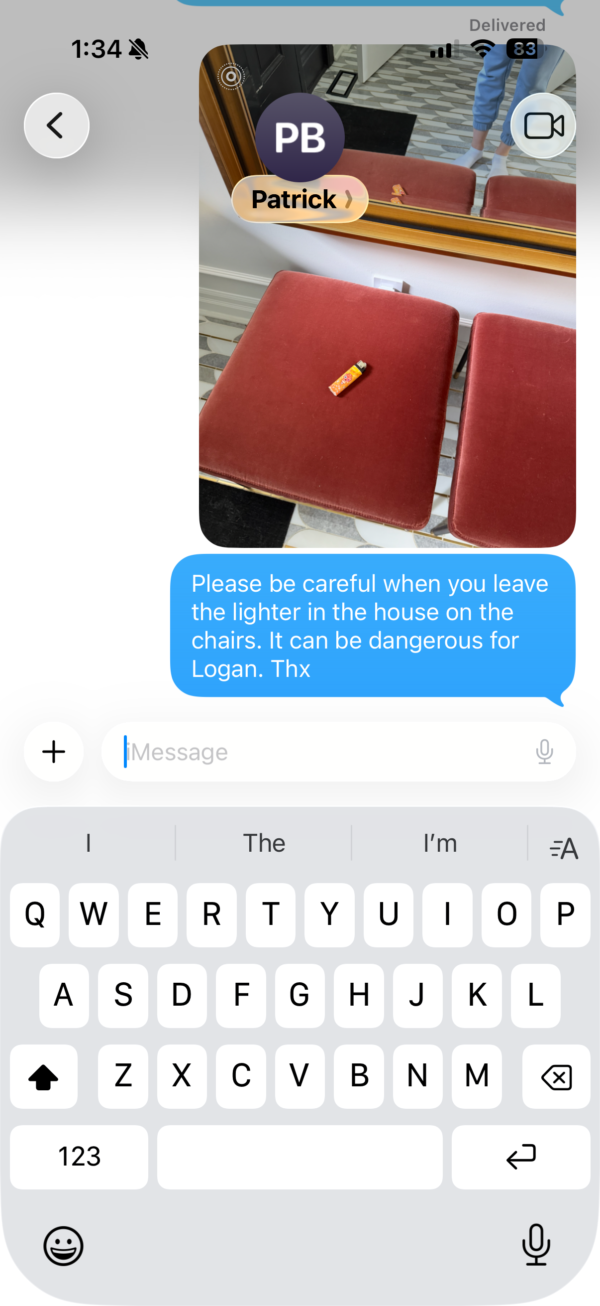 Message texte Briquet sur chaises — Cellulaire Cinthia